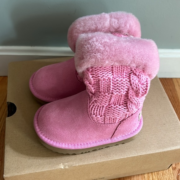 UGG boots - Picture 2 of 7
